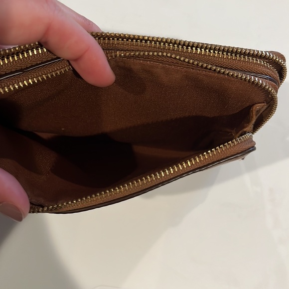 Coach wristlet - Picture 4 of 4